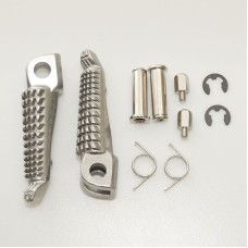 BIKETEC PARTS Комплект підніжок (підніжки) водія з кріпленнями Kawasaki ZX-6R/ZX-10R '03-13, Ninja 650R '06-13, ER6 '09-10, KLE 650 '08-13, Z 750 '04-11, Z 1000 '03-13, Z 1000SX '11-13, сріблястий колір