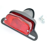 EMGO 2025/02 ЗАДНЯ ФАРА ДЛЯ КЛАСИЧНИХ МОТОЦИКЛІВ З КРІПЛЕННЯМ ДЛЯ НОМЕРНОГО ЗНАКА КОЛІР ЧОРНИЙ (ЗРАЗОК LUCAS) (1963 - 1973 РОКИ)